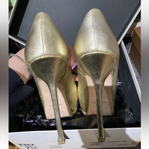 YSL heels 37 1/2 preowned with box - Picture 10 of 14